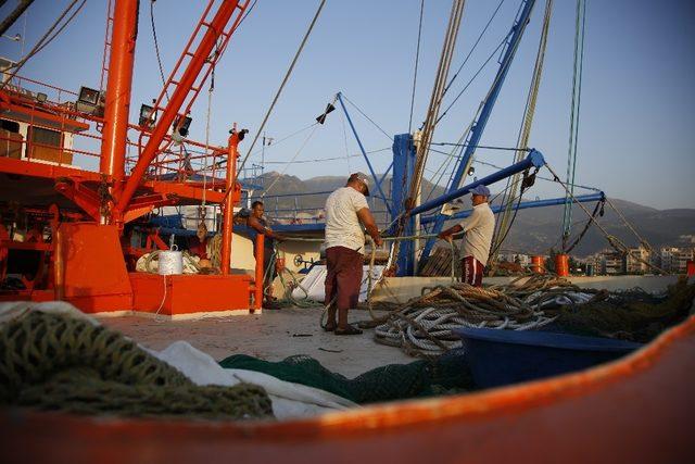 İskenderun’lu balıkçılar ‘Vira Bismillah’ demeye hazır