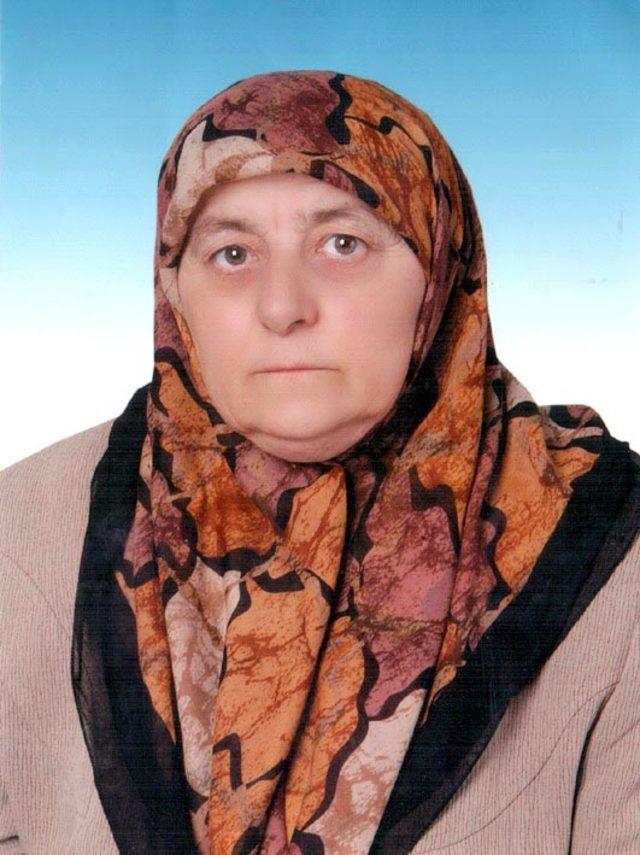 Yanan ara&ccedil;ta &ouml;l&uuml; bulunan galerici ve eşi toprağa verildi 4