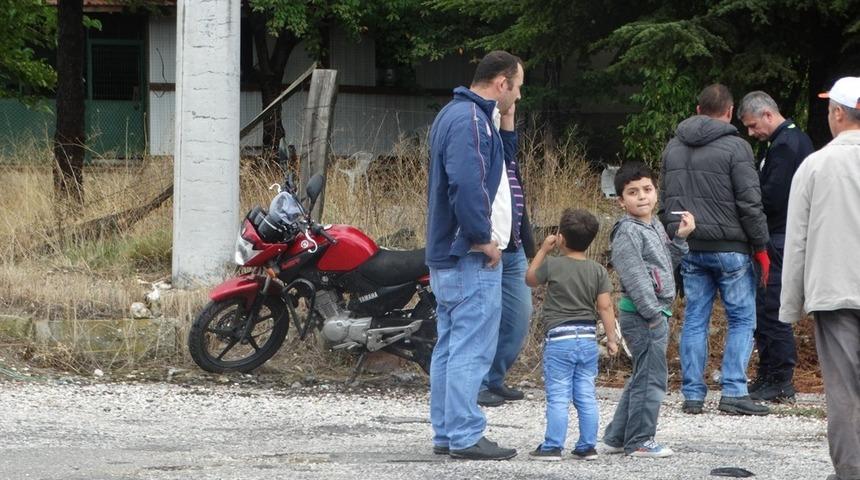 Kaza anı g&uuml;venlik kamerasına yansıdı