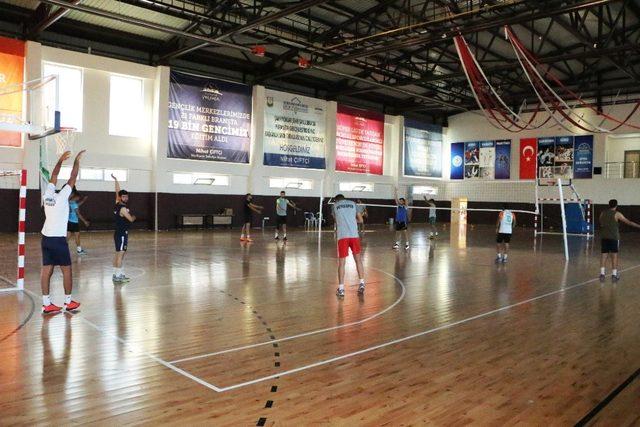 Büyükşehir Belediyesi Voleybol Takımı yeni sezon hazırlıklarına başladı