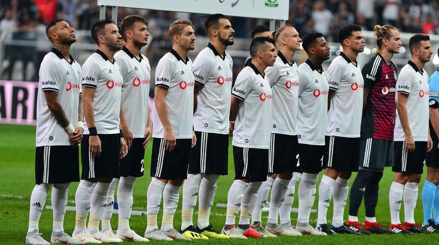 Evkur Yeni Malatyaspor maçında kırmızı kart gören Gary Medel Fenerbahçe derbisinde yok!