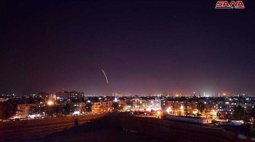 İsrail Şam'ı vurdu! Savaş uçakları ve füzeler Şam havalimanını hedef aldı