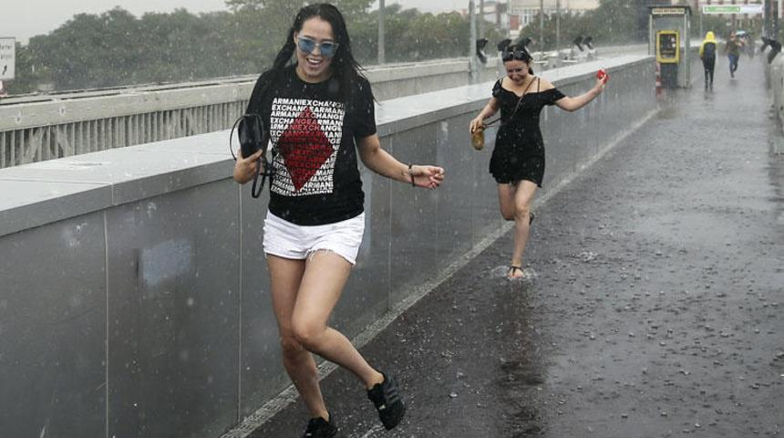 Meteoroloji'den bugün (14 Ekim Pazar) için sağanak yağış uyarısı: O illerde yaşayanlar dikkat!