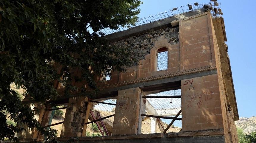 Tarihi Lice Ulu Cami restorasyonu devam ediyor