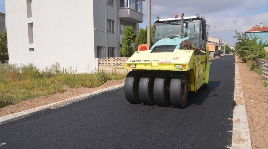 Ergene Belediyesi Sağlık Mahallesi&rsquo;nde asfaltlama &ccedil;alışmalarına devam ediyor
