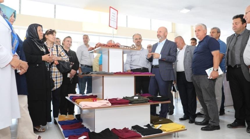 Başkan &Ccedil;olakbayrakdar, "Sosyal belediyecilikte &ccedil;ığır a&ccedil;tık"