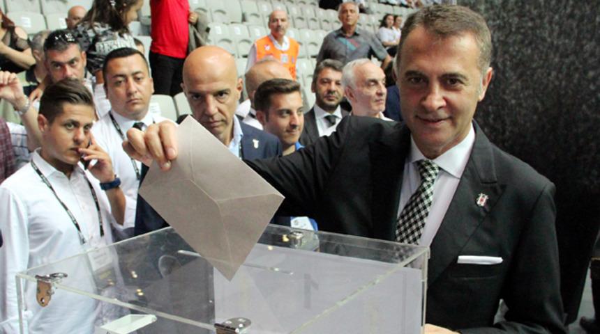 Beşiktaş'ta başkan Fikret Orman oyunu kullandı