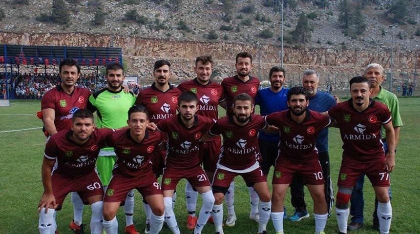 Şampiyon takımlara para &ouml;d&uuml;lleri verildi