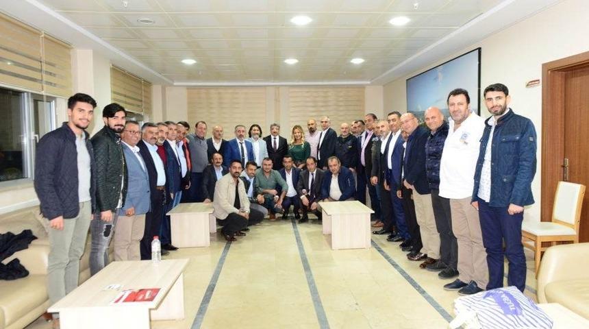 Vali Bilmez, büyük şehirlerdeki Ardahanlı iş adamlarıyla toplantıda bir araya geldi