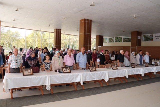 Biga’da kadınlar oya ve yemek yarışmasında ter döktüler