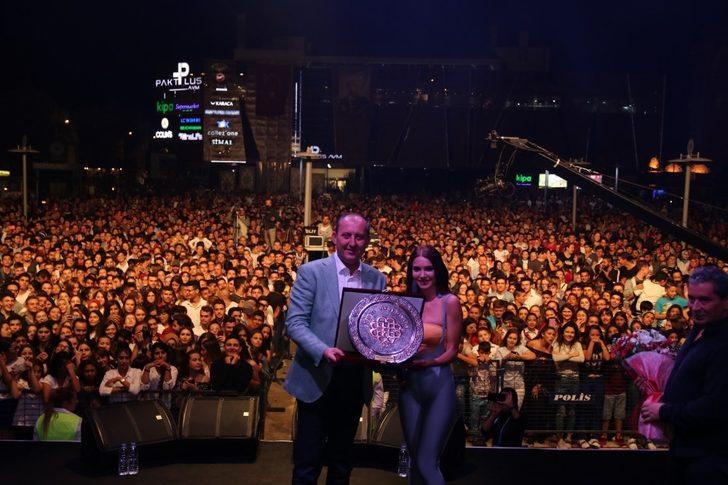 Otilia’dan Biga’da muhteşem konser G4