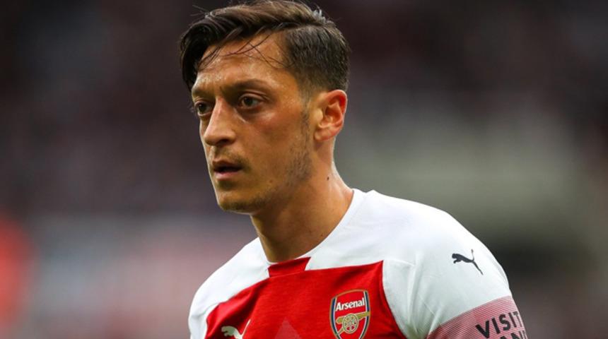 Mesut &Ouml;zil devre arasında Fenerbah&ccedil;e'ye geliyor iddiası