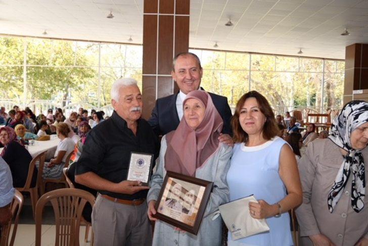 50 yıl mutlu yaşadılar, hediyelerini Başkan Işık’tan aldılar G2