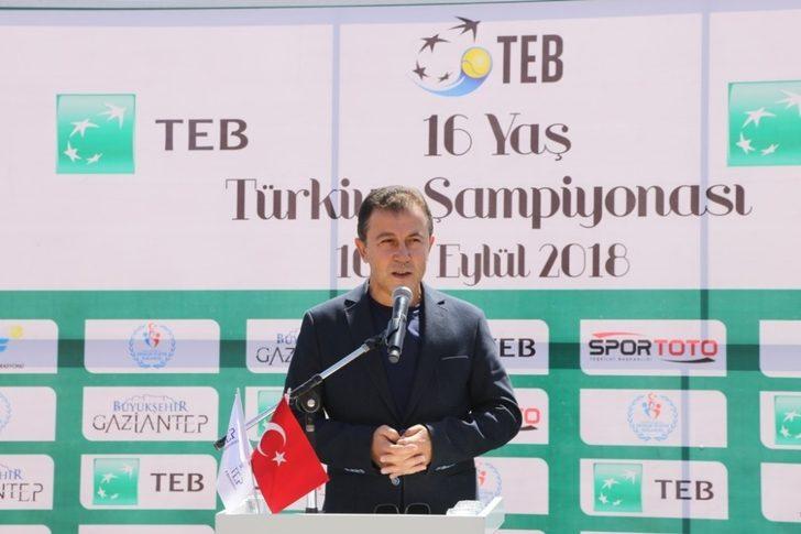 Tenis turnuvasında şampiyonlar belli oldu G4