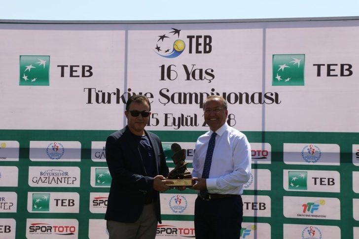 Tenis turnuvasında şampiyonlar belli oldu G5