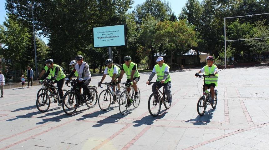Isparta’da bisikletli Sepsis farkındalık etkinliği