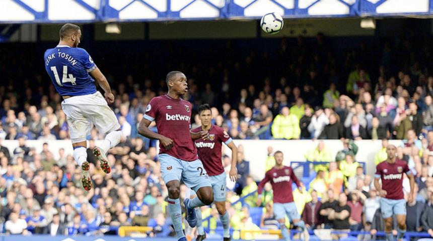 Everton'a evinde ağır darbe