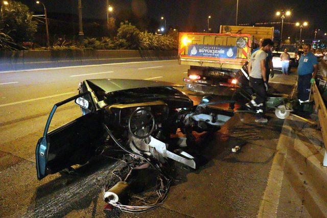Bayrampaşa'da trafik kazası: 2'si ağır, 3 yaralı / ek fotoğraflar