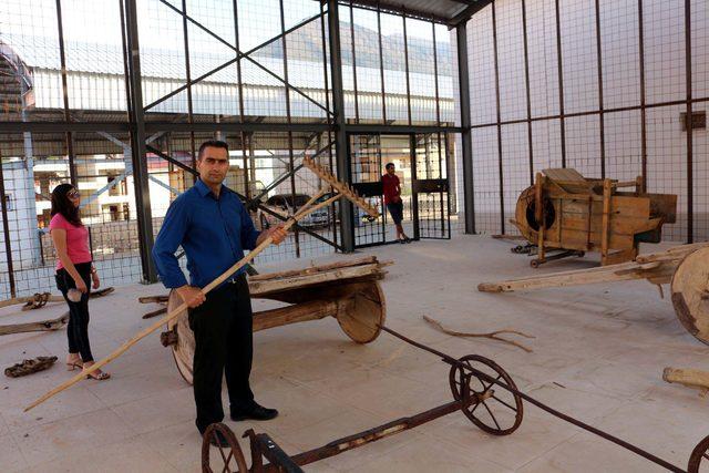 Fransa'da gördüğü müzeyi İspir'e kurdu