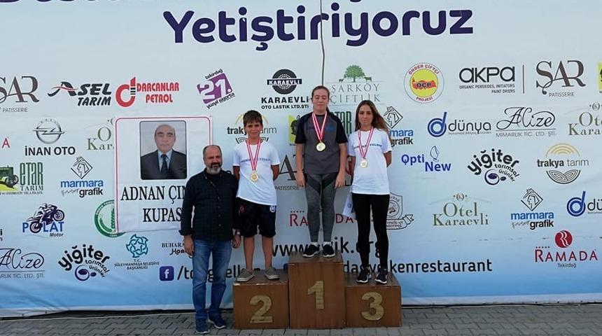 Yelkende yaz d&ouml;nemi okulları sona erdi