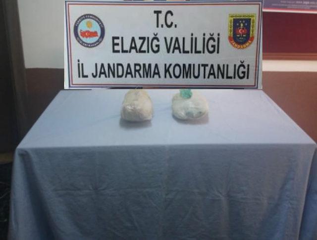 Elazığ'da 2 kilo 400 gram esrar ele geçirildi