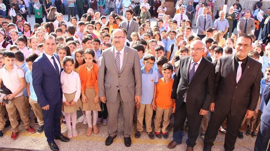 Kula&rsquo;da 7 bin 287 &ouml;ğrenci i&ccedil;in ilk ders zili &ccedil;aldı