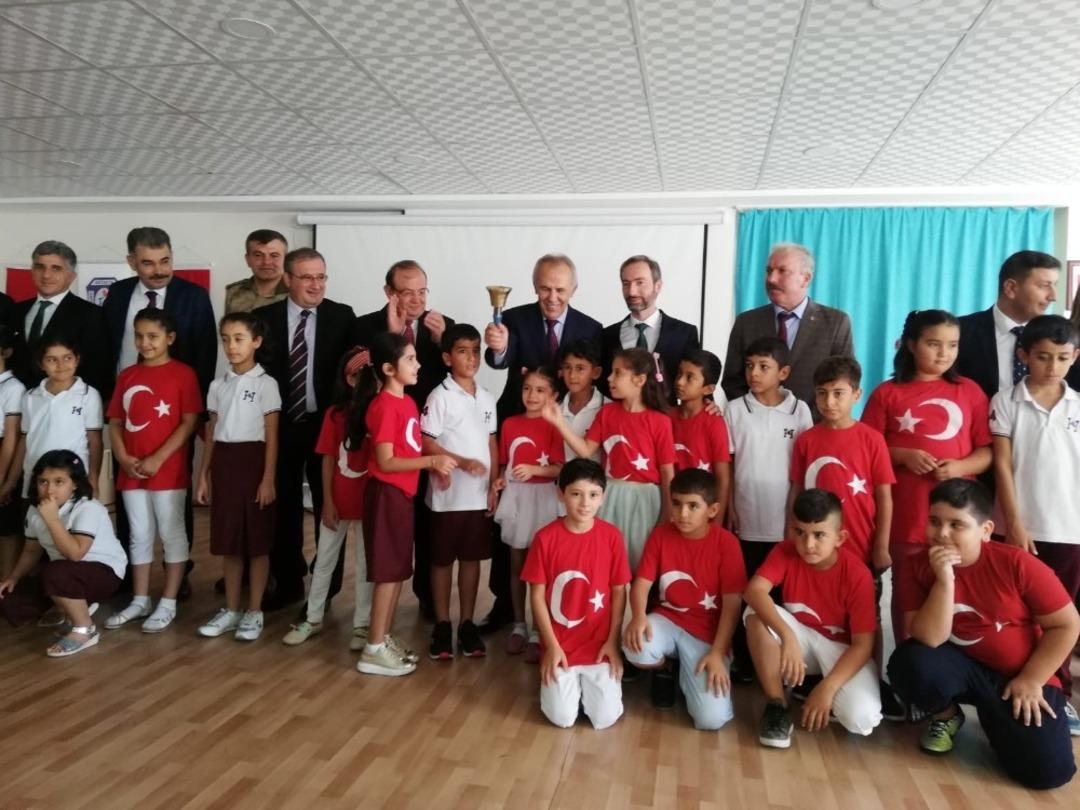 Vali Ata ilk ders zilini &ccedil;aldı