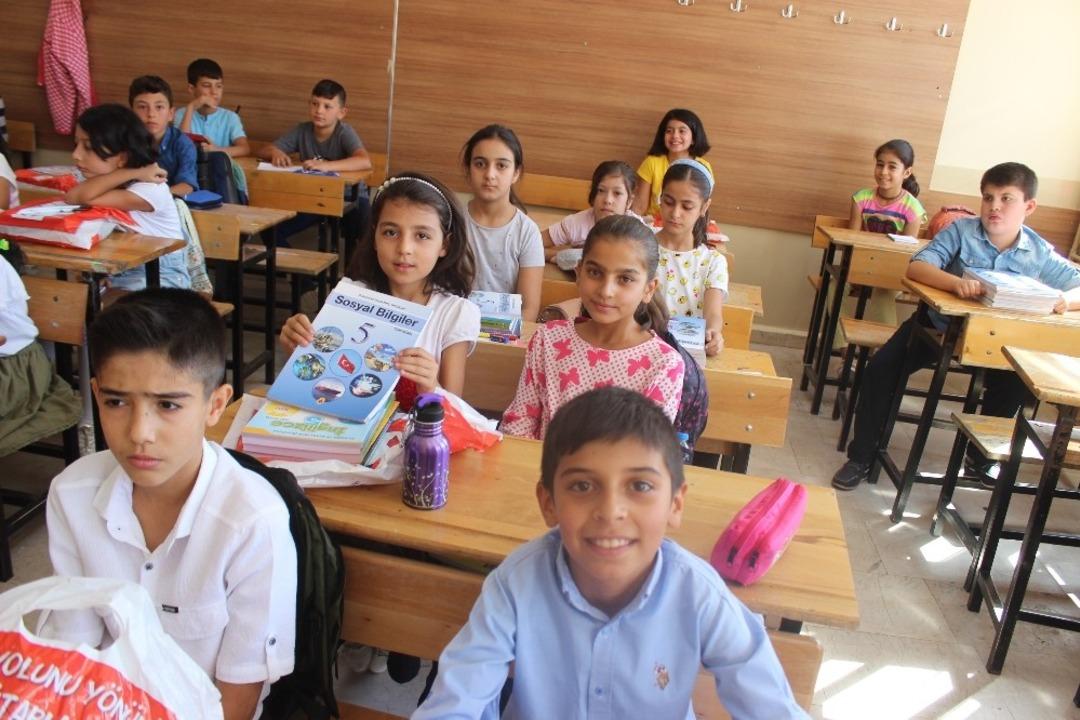 Siverek&rsquo;te 81 bin 576 &ouml;ğrenci ders başı yaptı