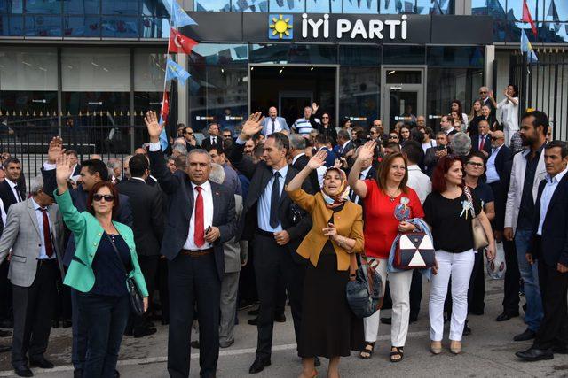 İYİ Parti'li Paçacı: İktidarın yanlışlıklarının faturası halkımıza çıktı