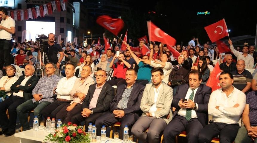 Esat Kabaklı Malatyalılarla buluştu