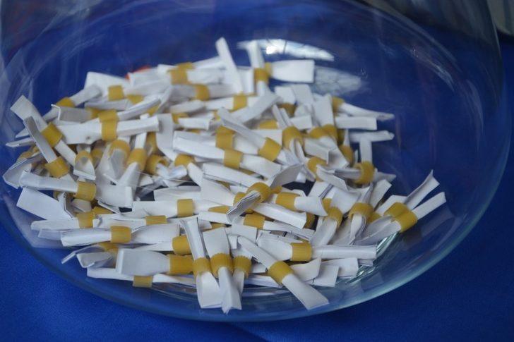 Kura çekiminde makarna kullandılar G5