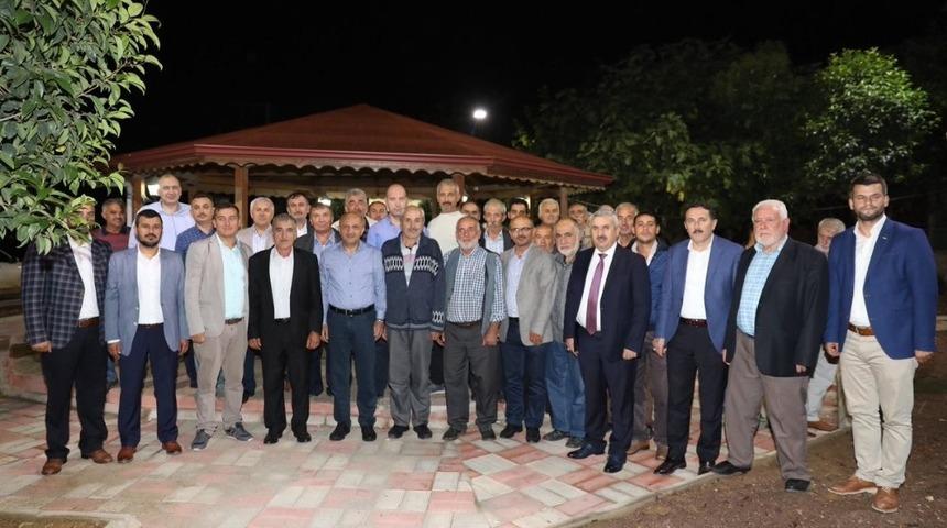 AK Parti Kocaeli Milletvekili Fikri Işık, K&ouml;rfez&rsquo;in k&ouml;ylerini dolaştı