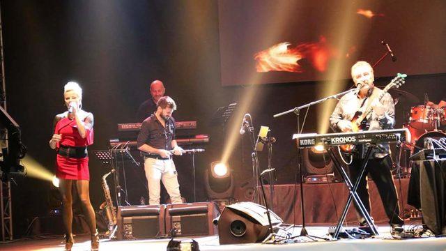 Biga'da Ümit Besen ve Pamela konseri