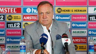 Dick Advocaat Utrecht ile 1 yıllık sözleşme imzaladı!