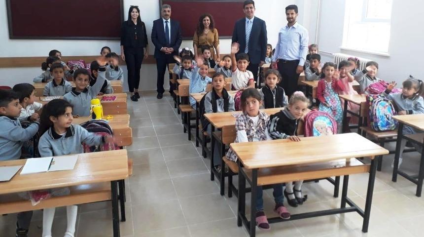 Erciş’te 48 bin öğrenci ders başı yaptı