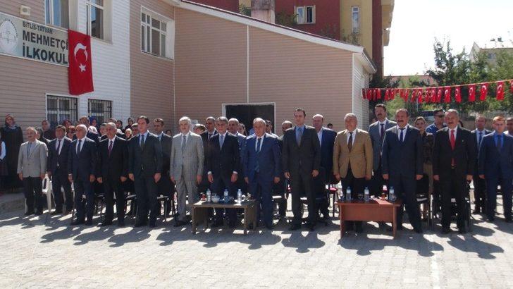 Tatvan’da 23 bin öğrenci ders başı yaptı G3