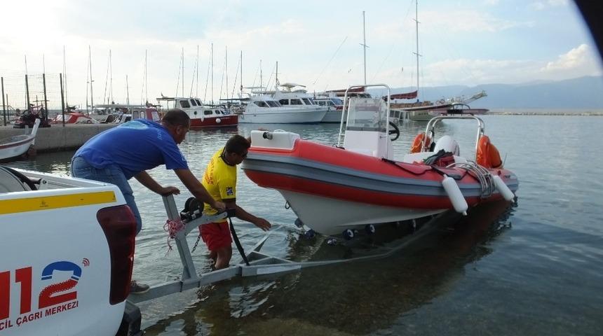 Burhaniye&rsquo;de itfaiye botu hayat kurtarıyor