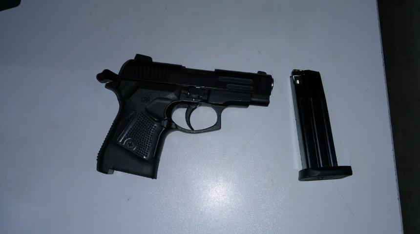 Asayiş kontrollerinde ruhsatsız silah ele ge&ccedil;irildi