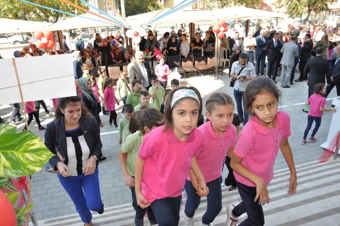 Isparta&rsquo;da 81 bin 607 &ouml;ğrenci ders başı yaptı