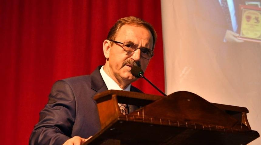 Başkan Şahin&rsquo;den &ouml;ğrencilere altın &ouml;ğ&uuml;tler