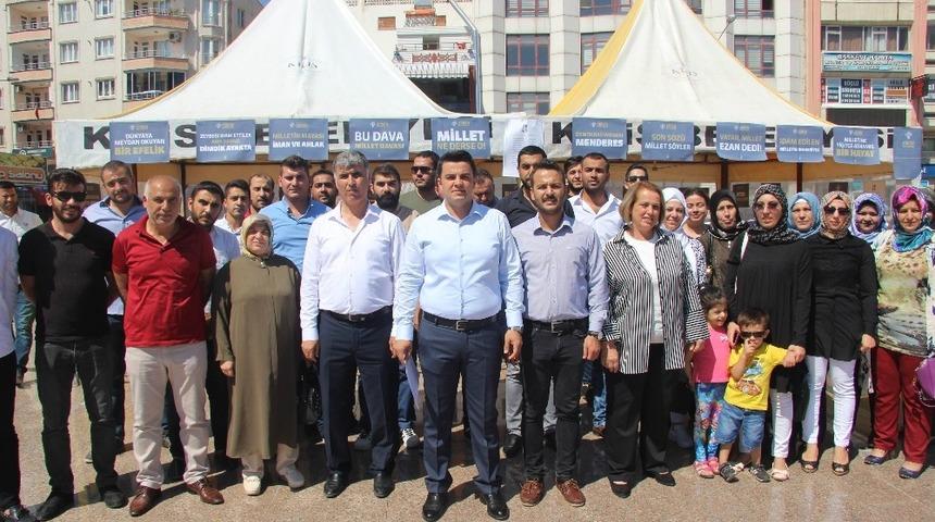 AK Partililerden Adnan Menderes&rsquo;in idam edilmesine tepki