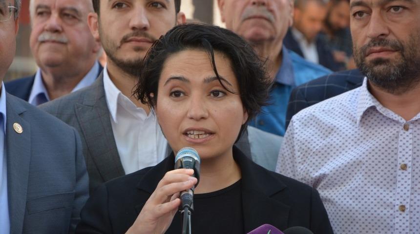 Menderes&rsquo;in idam edildiği tarih ve saatte anma