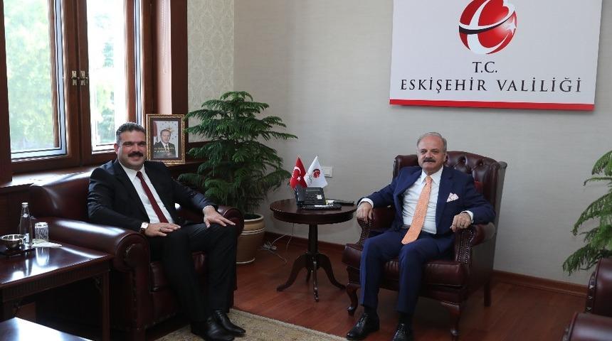 Vali &Ccedil;akacak, Anadolu &Uuml;niversitesi Rekt&ouml;r&uuml; &Ccedil;omaklı&rsquo;yı kabul etti