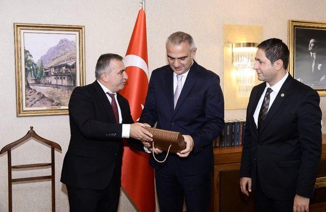 Turizm Bakanı Mehmet Ersoy’a çok yönlü Tokat dosyası