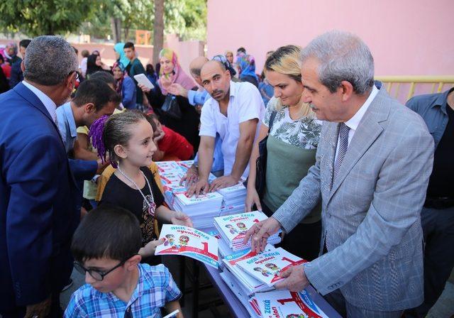 Demirkol öğrencilerle buluştu