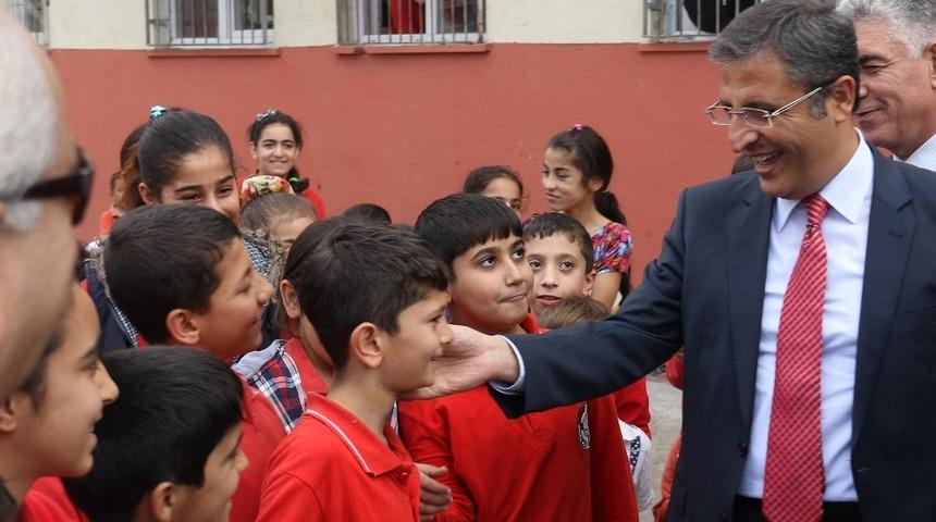 Mersin&rsquo;de yeni eğitim &ouml;ğretim yılı mesajları