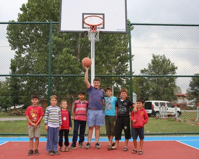 Adapazarı’na 9 yeni basketbol sahası