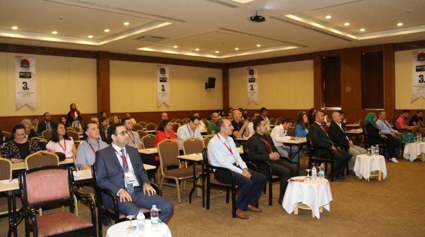 NEV&Uuml;&rsquo;de malzeme bilimi ve teknoloji konferansı başladı