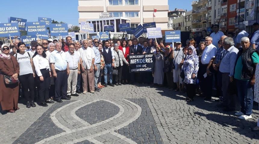 &Ccedil;anakkale&rsquo;de AK Parti, Menderes&rsquo;i andı