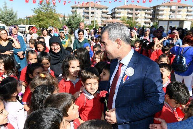 Başkan Çınar, Özalper İlköğretim okulundaki etkinliğe katıldı